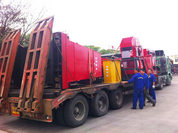 液壓龍門吊運輸